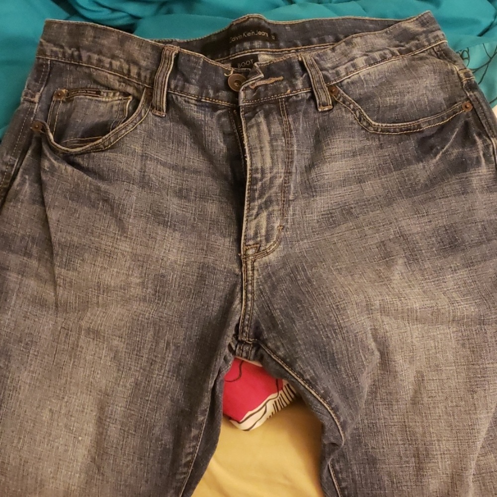 Men's Calvin Klein bootcut Jean's size 32